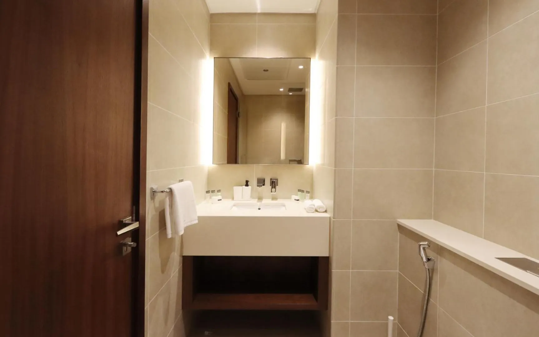 Luxury 2Br Waterfront Oasis In Marinagate - Livbnb Dubai