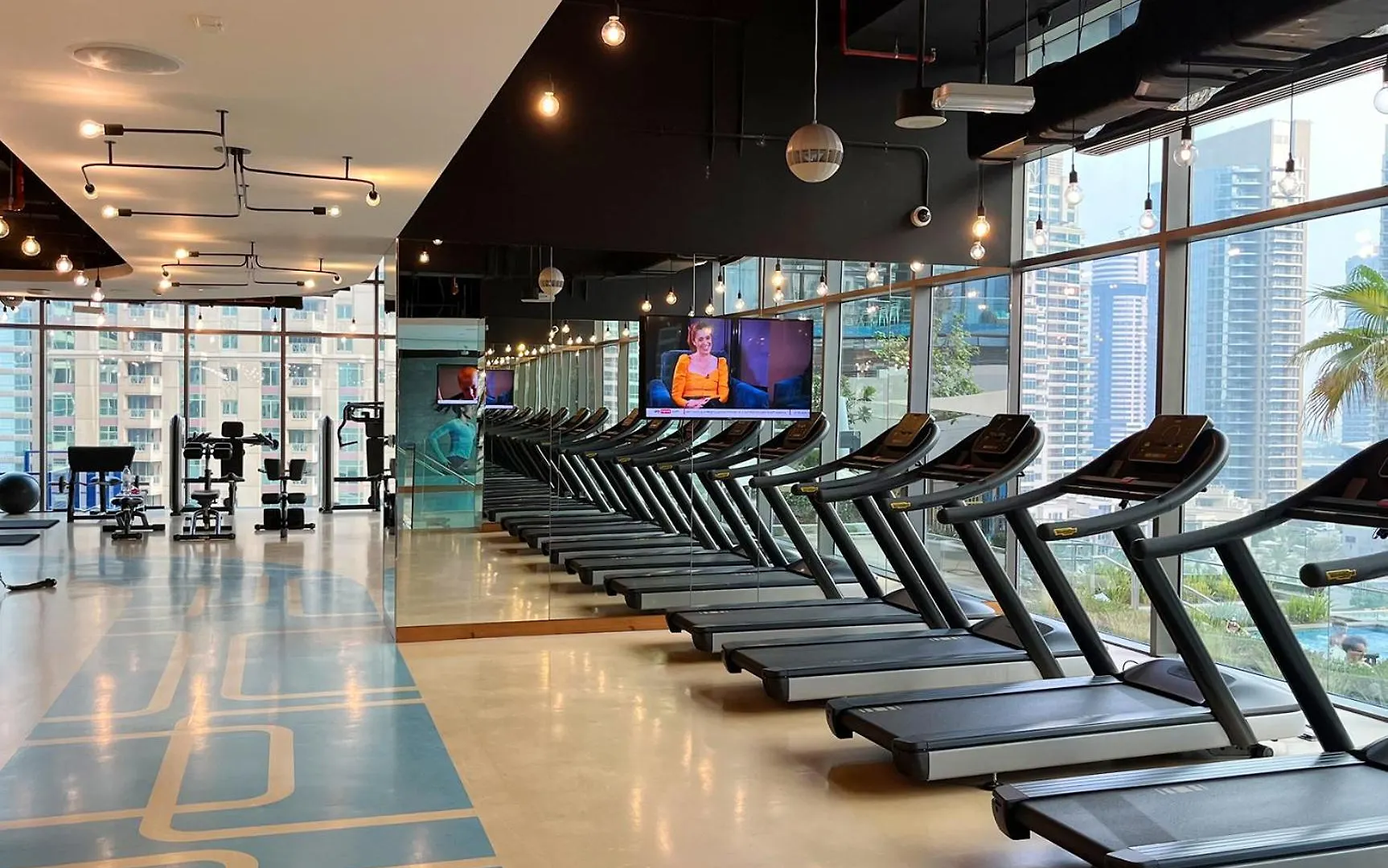Luxury 2Br Waterfront Oasis In Marinagate - Livbnb Dubai